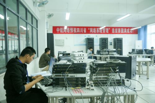 成都工業職業技術學院楊鵬榮獲2020年全國職業院校技能大賽網絡系統管理賽項第一名